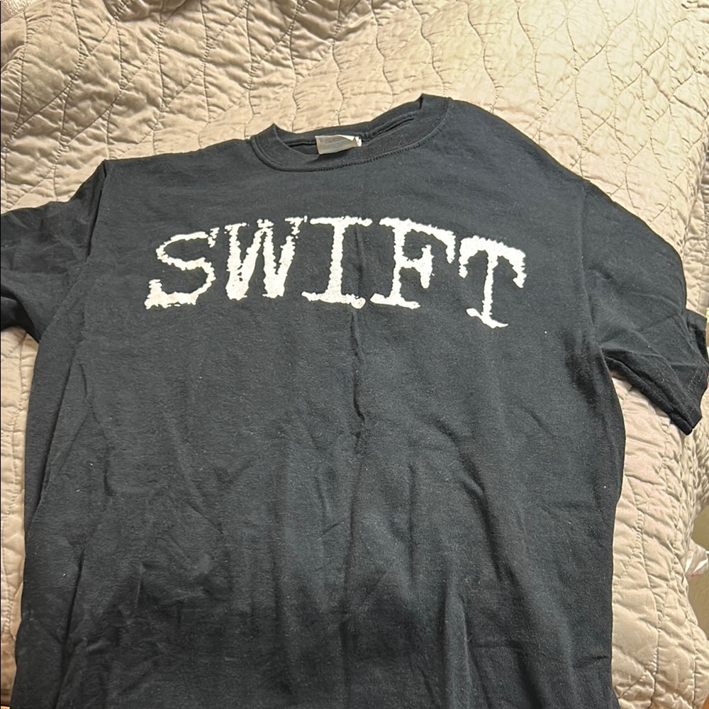 Black T-Shirt for Women Taylor Swift Fearless